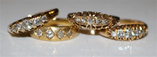 4 x 18ct gold diamond rings